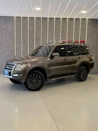 MITSUBISHI PAJERO 3.2 HPE 4X4 7 LUGARES 16V TURBO INTERCOOLER DIESEL 4P AUTOMÁTICO MITSUBISHI PAJERO 3.2 HPE 4X4 7 LUGARES 16V TURBO INTERCOOLER DIESEL 4P AUTOMÁTICO